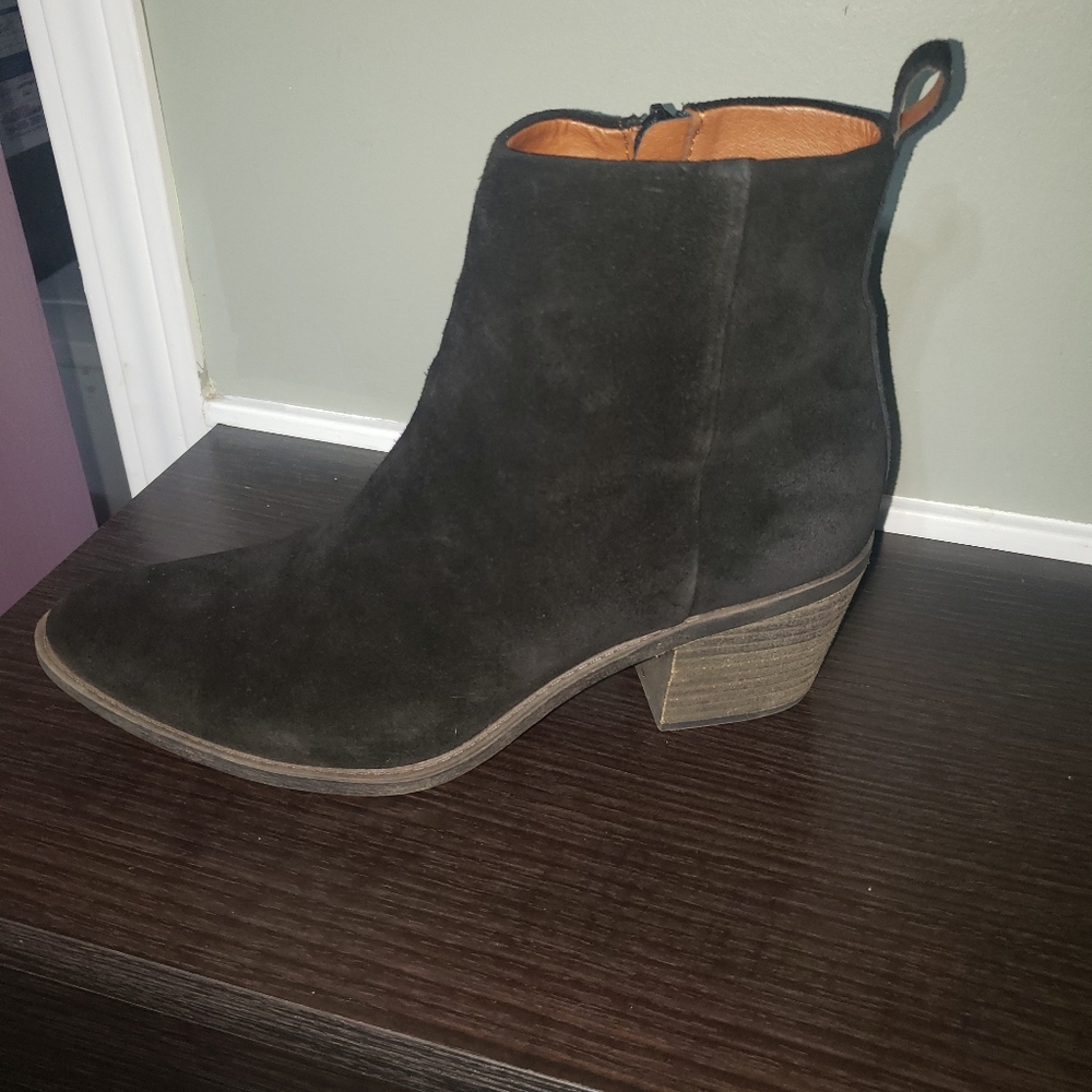 Lucky Brand suede boots